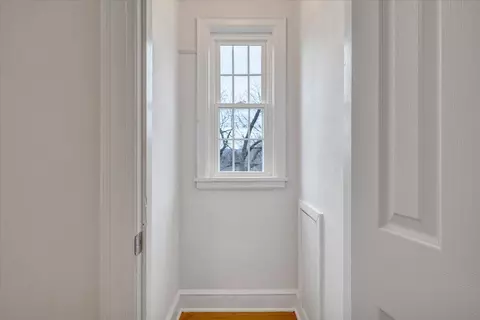 Entry Way - 204 Beech St NW, Roanoke, VA 24017 photo 4 of 6