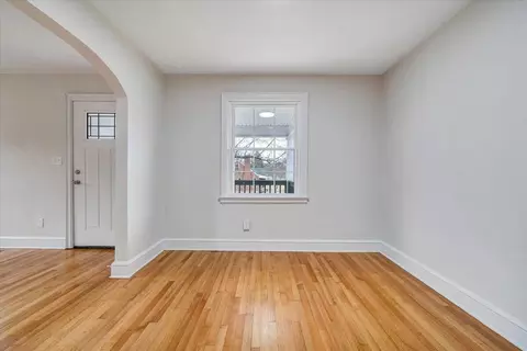 Living - 204 Beech St NW, Roanoke, VA 24017 photo 8 of 12