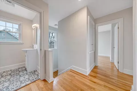 Entry Way - 204 Beech St NW, Roanoke, VA 24017 photo 3 of 6