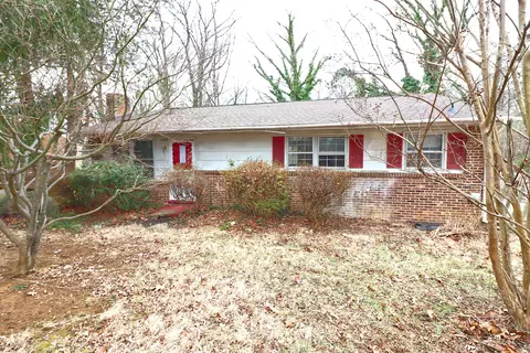4504 Stonewall Rd NW, Roanoke, VA 24017