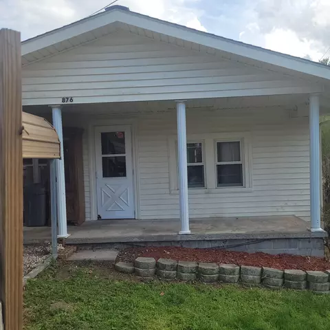 876 Dillon St, Pulaski, VA 24301