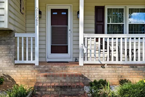 Exterior - 2121 Sunburst Rd, Evington, VA 24550 photo 2 of 7