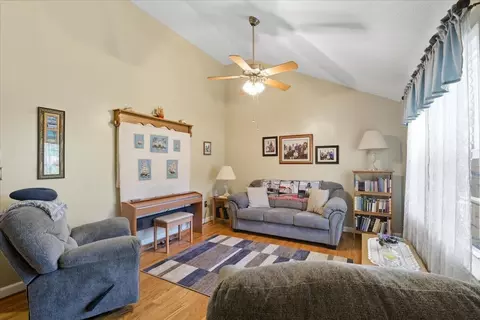 Living - 2121 Sunburst Rd, Evington, VA 24550 photo 1 of 3