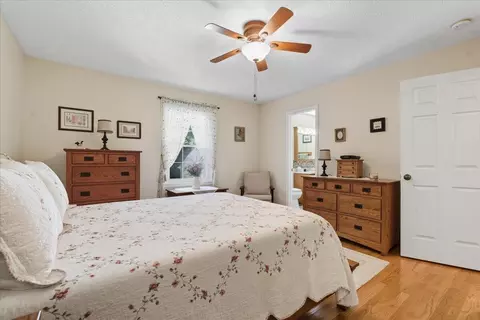 Bedroom - 2121 Sunburst Rd, Evington, VA 24550 photo 2 of 6