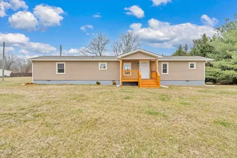 108 Rolling Meadow Dr, Thaxton, VA 24174