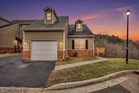 3827 Alexandra Ct, Roanoke, VA 24012