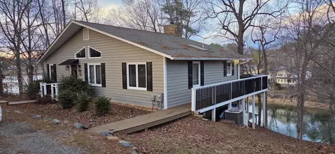 1085 Azalea Dr, Moneta, VA 24121