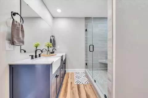 Bath - 107 Ridge Dr, Goodview, VA 24095 photo 2 of 5