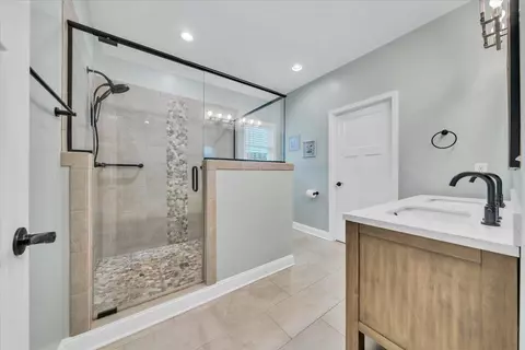 Bath - 341 Bermuda Dr, Hardy, VA 24101 photo 1 of 5