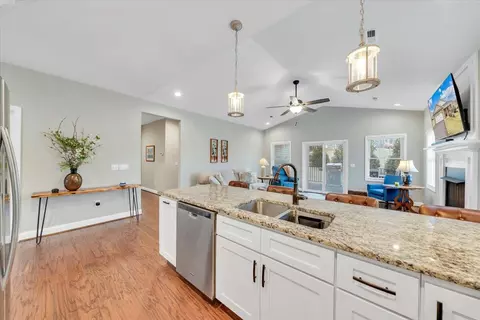 Kitchen - 341 Bermuda Dr, Hardy, VA 24101 photo 5 of 8