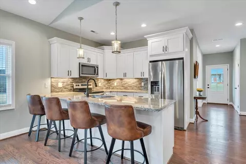Kitchen - 341 Bermuda Dr, Hardy, VA 24101 photo 7 of 8