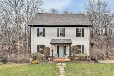 7908 Forest Creek Dr, Roanoke, VA 24018