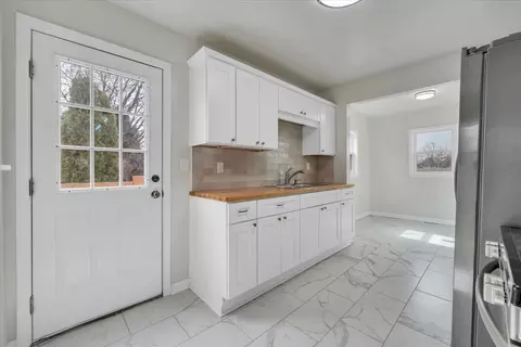 Kitchen - 2002 Wayne St NE, Roanoke, VA 24012 photo 1 of 5