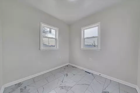 Other - 2002 Wayne St NE, Roanoke, VA 24012 photo 2 of 9