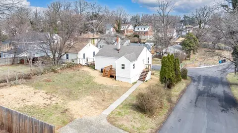 View/Area - 2002 Wayne St NE, Roanoke, VA 24012 photo 2 of 2