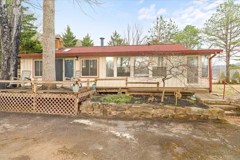 6742 Upper Craigs Creek Rd, Catawba, VA 24070