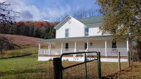 5110 Rich Patch Rd, Covington, VA 24426