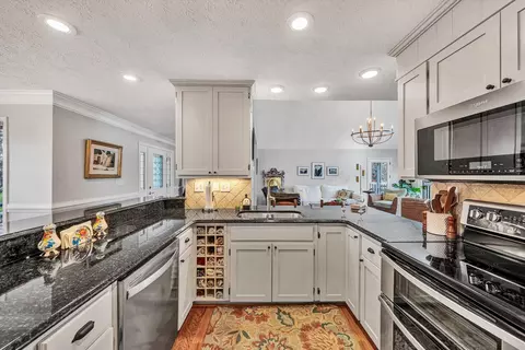 Kitchen - 385 Cross Harbor Dr, Penhook, VA 24137 photo 3 of 4