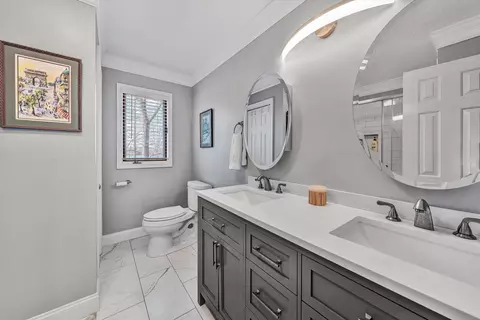 Bath - 385 Cross Harbor Dr, Penhook, VA 24137 photo 4 of 6