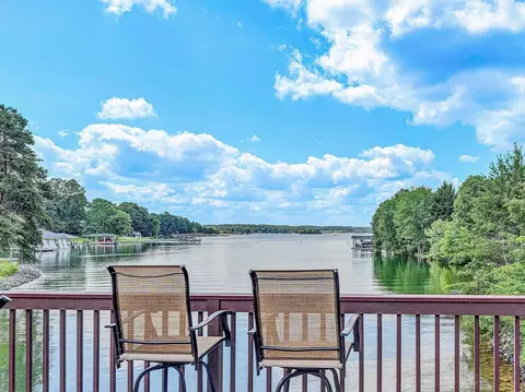 116 Deer Creek Dr, Moneta, VA 24121