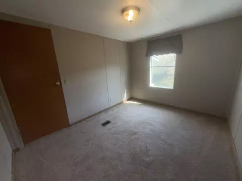 262 Lowe St, Buchanan, VA 24066 photo 27