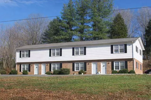 60 Sunrise Rd #60-66, Rocky Mount, VA 24151