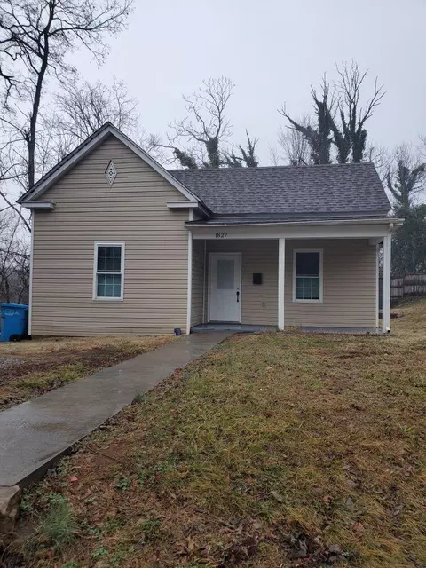 1827 Roanoke Ave SW, Roanoke, VA 24015