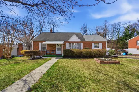 4852 Showalter Rd NW, Roanoke, VA 24017