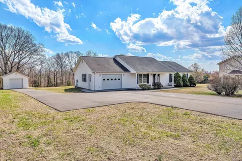 75 Evergreen Rd, Wirtz, VA 24184