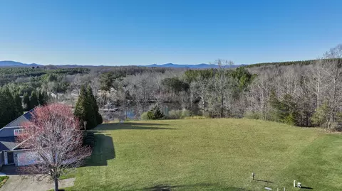 85 Carriage Homes Dr, Moneta, VA 24121