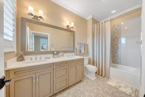 Bath - 65 Birdie Ln, Penhook, VA 24137 photo 5 of 10