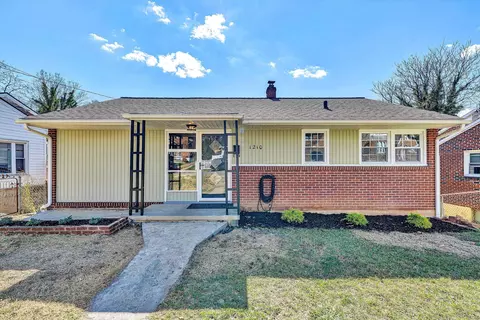 1210 Howbert Ave SW, Roanoke, VA 24015