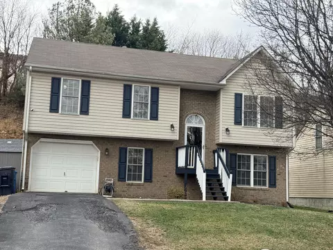 4869 Horseman Dr NE, Roanoke, VA 24019