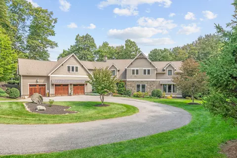 8828 Willett Ln, Bent Mountain, VA 24059