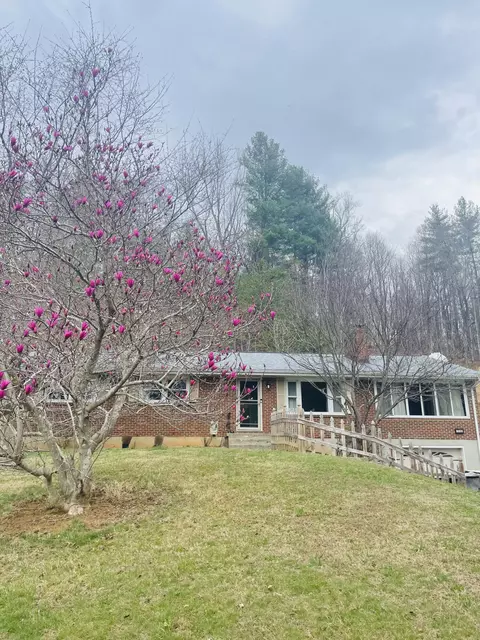 7592 Willow Branch Rd, Boones Mill, VA 24065