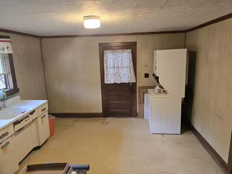 1685 Davis, Buchanan, VA 24066 photo 3