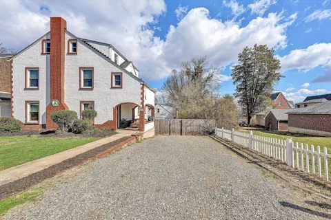 3313 Valley View Ave NW, Roanoke, VA 24012