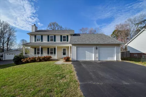620 Duxbury Ln, Salem, VA 24153