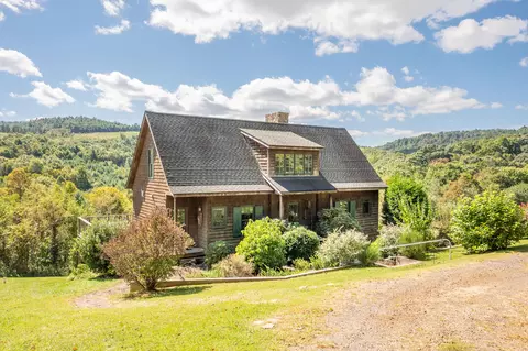 877 Old Furnace Rd SW, Floyd, VA 24091
