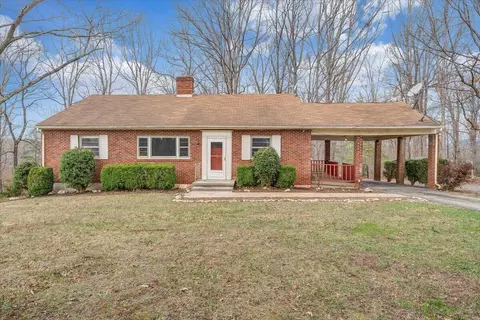 8793 Dickerson Mill Rd, Moneta, VA 24121