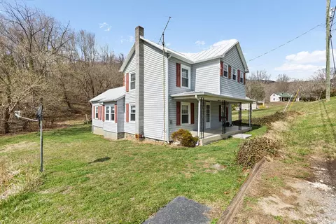 121 Branch Rd, Eagle Rock, VA 24085