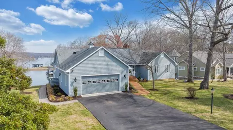 Exterior - 110 Windward Dr, Moneta, VA 24121 photo 2 of 26