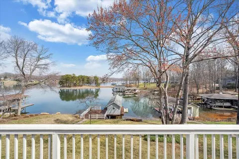View/Area - 110 Windward Dr, Moneta, VA 24121 photo 2 of 11