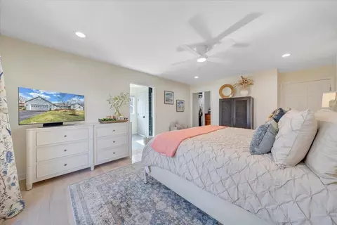 Bedroom - 110 Windward Dr, Moneta, VA 24121 photo 4 of 12