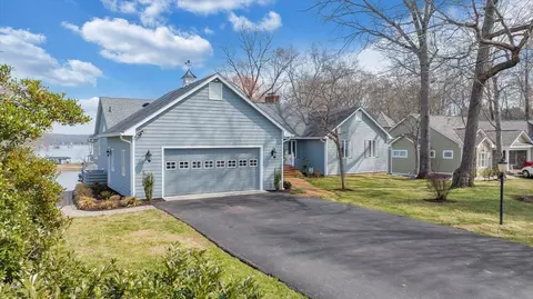 Exterior - 110 Windward Dr, Moneta, VA 24121 photo 23 of 26