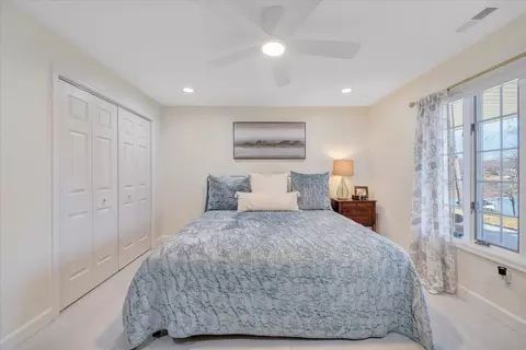 Bedroom - 110 Windward Dr, Moneta, VA 24121 photo 9 of 12