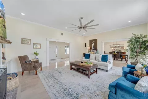 Living - 110 Windward Dr, Moneta, VA 24121 photo 5 of 8