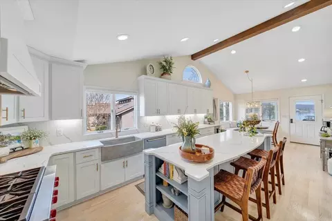 Kitchen - 110 Windward Dr, Moneta, VA 24121 photo 5 of 17