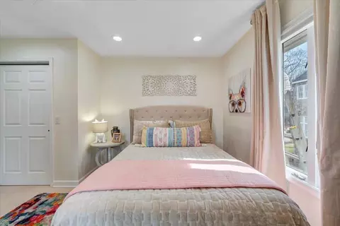 Bedroom - 110 Windward Dr, Moneta, VA 24121 photo 7 of 12