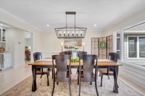 Dining - 110 Windward Dr, Moneta, VA 24121 photo 1 of 9
